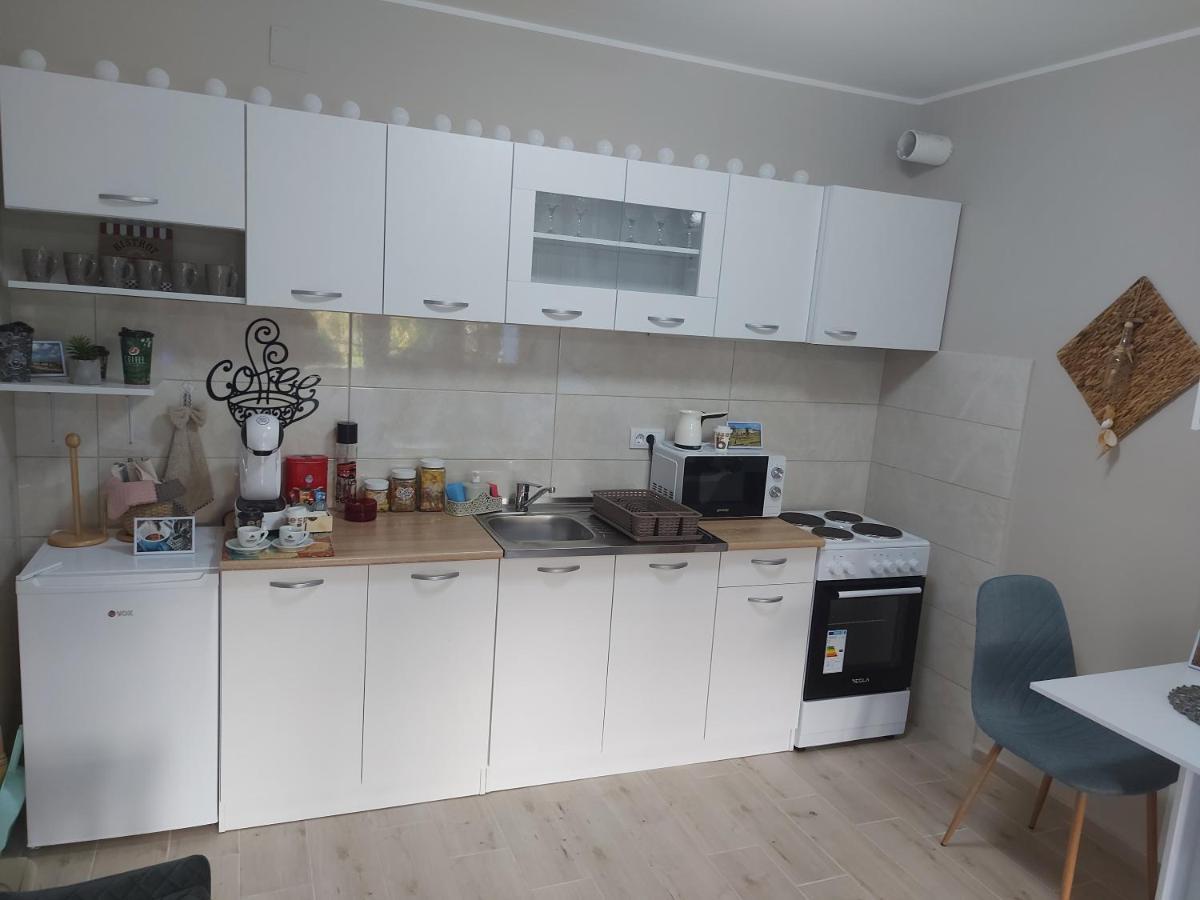 # Espresso 2 Apartman Sa Garazom Сремска-Митровица Экстерьер фото